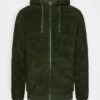 Pier One Borg Zip-Up Jacket - Fleecejakke - Dark Green 1 Pier One Borg Zip-Up Jacket - Fleecejakke - Dark Green -Pier One 067adbe3faa7458ba7e980a0b8da5bd4