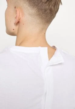 Pier One T-Shirts Med Print - White -Pier One 0a754dbc6c2c421780dae72ee10b1440