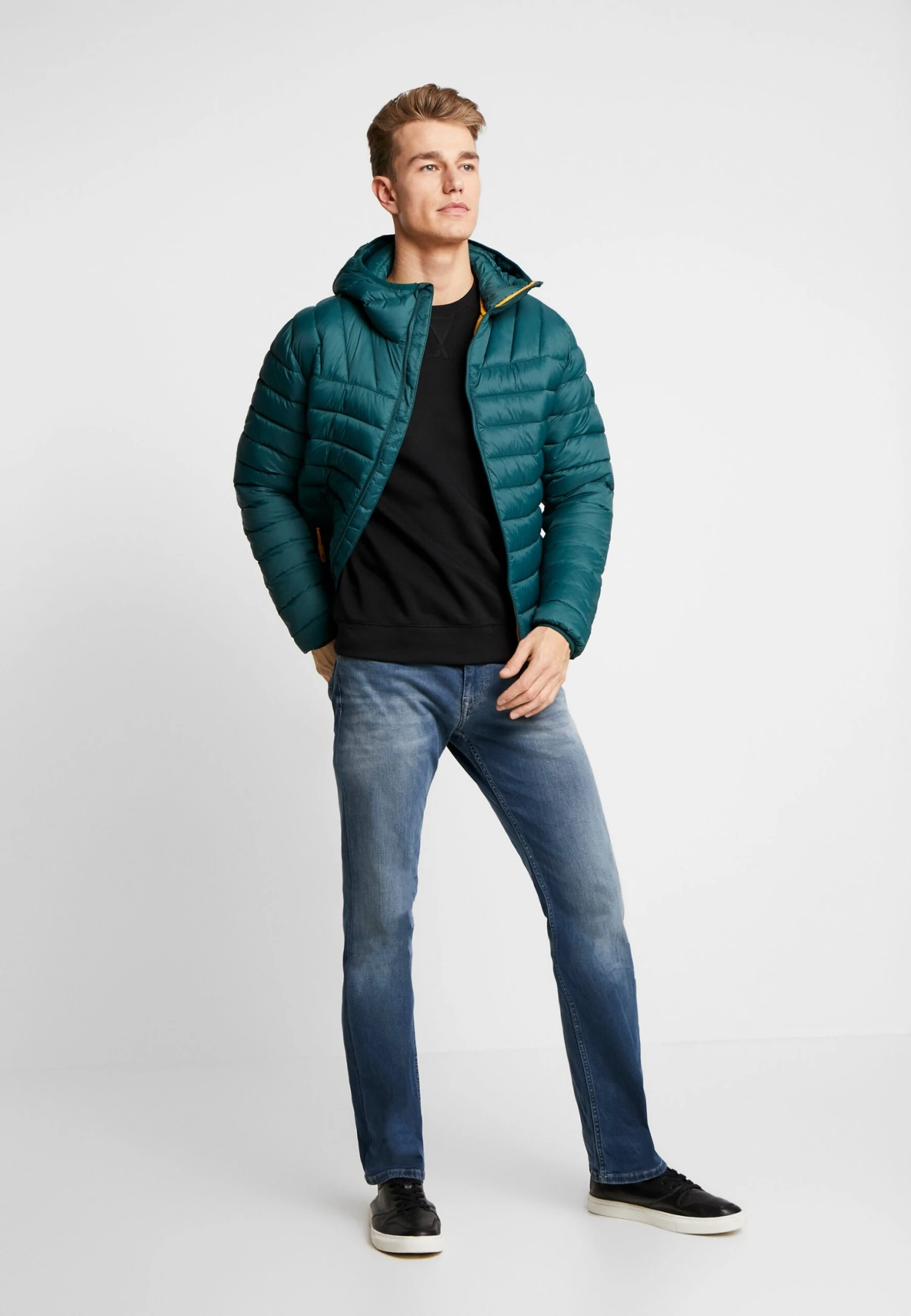 Pier One Sweatshirt - Black 4 Pier One Sweatshirt - Black - Bilde 2