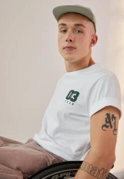 Pier One T-Shirts Med Print - White