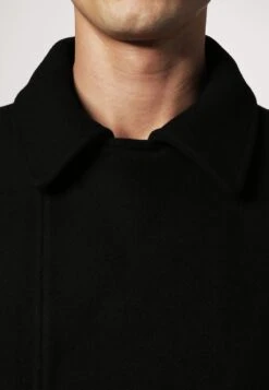 Pier One Kort Kåpe / Frakk - Black 13 Pier One Kort Kåpe / Frakk - Black -Pier One 3a807c417cf745f9bb635596e9ac1542