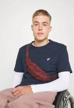 Pier One T-Shirts - Dark Blue 17 Pier One T-Shirts - Dark Blue -Pier One 48b2f9bddc484b27ad89910aff503822