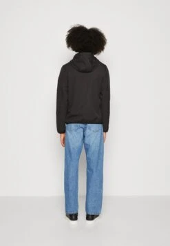 Pier One Regnjakke - Black 10 Pier One Regnjakke - Black -Pier One 4e357a4c9dc64463935acb495187a2e8