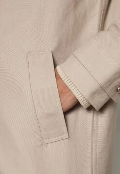 Pier One Commuter Coat- Kort Kåpe / Frakk - Tan 11 Pier One Commuter Coat- Kort Kåpe / Frakk - Tan -Pier One 4ef4ad0f60904e2a9c12d606b1474ddb