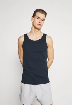 Pier One 3 Pack - Undertrøye - Dark Blue/Bordeaux/Off-White 12 Pier One 3 Pack - Undertrøye - Dark Blue/Bordeaux/Off-White -Pier One 8d191badfd5740d09b9c0a104aabe78c