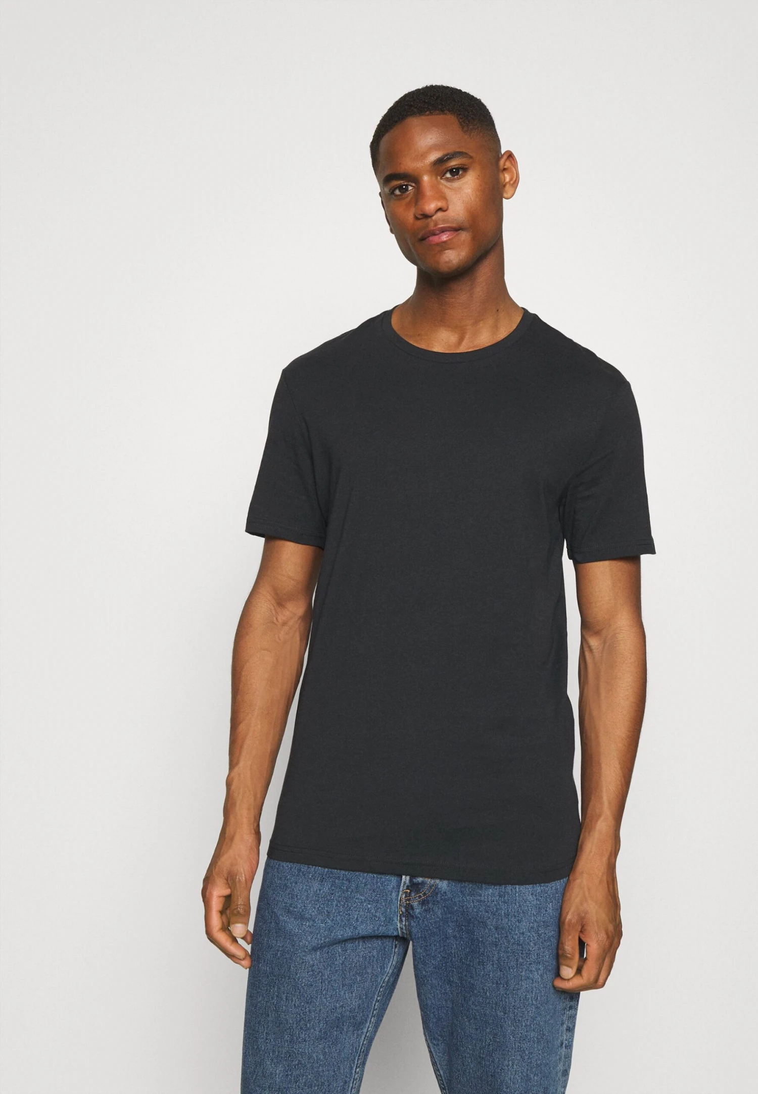 Pier One 5 Pack - T-Shirts - Black/White/Light Grey 6 Pier One 5 Pack - T-Shirts - Black/White/Light Grey - Bilde 4