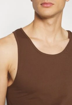 Pier One 3Pck Skin Tone Rib Vest- Undertrøye - Brown 11 Pier One 3Pck Skin Tone Rib Vest- Undertrøye - Brown -Pier One 9f31fc2f68bd4a4785af045b430b1d83