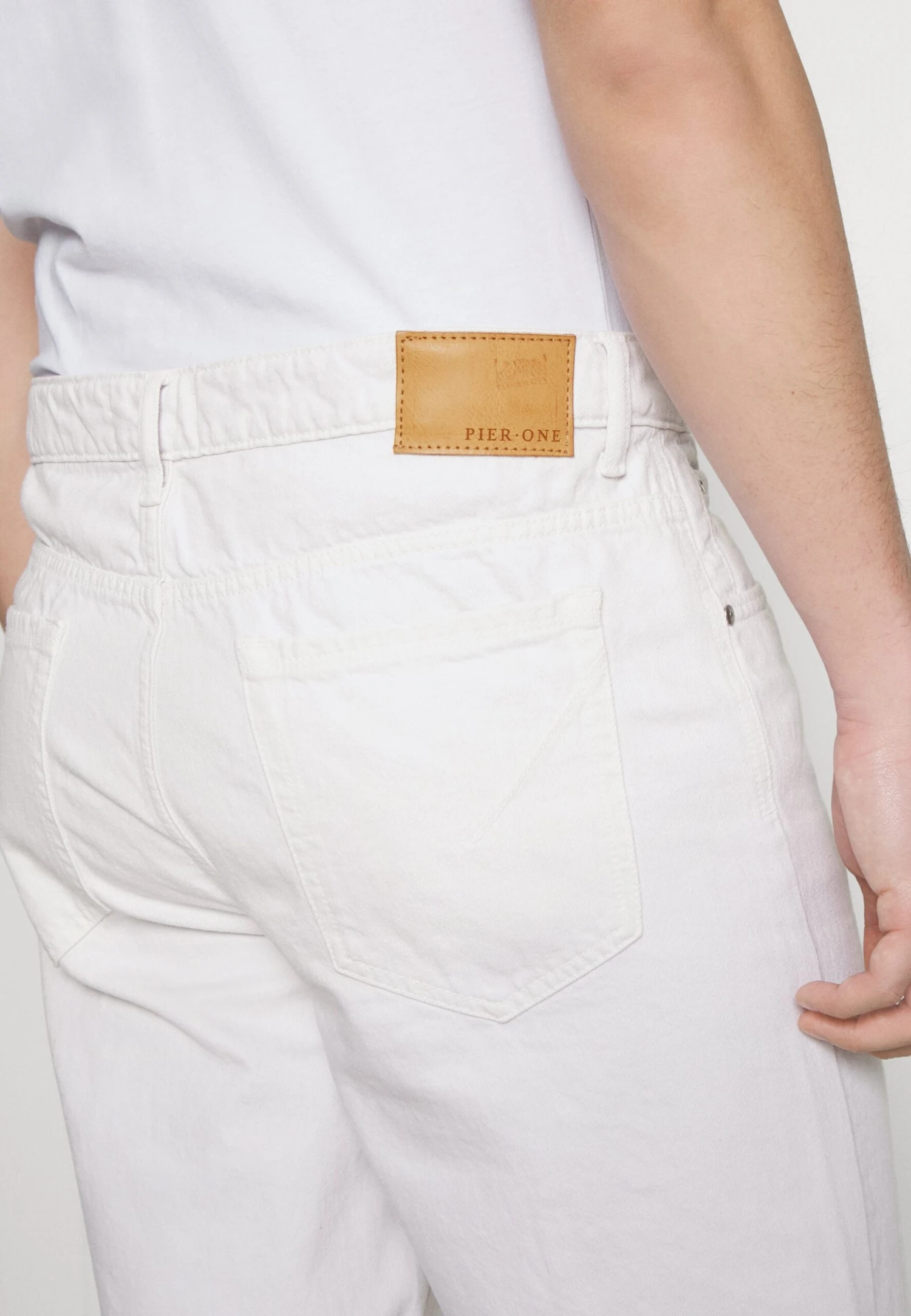 Pier One Colored Twill White Denim - Jeansshorts - White Denim 7 Pier One Colored Twill White Denim - Jeansshorts - White Denim - Bilde 5
