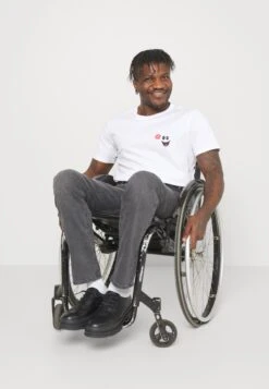 Pier One Jeans Straight Leg - Grey Denim 14 Pier One Jeans Straight Leg - Grey Denim -Pier One aa391ddaeb5b4eb88a37b8d011fe8892