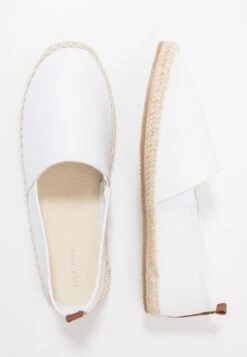 Pier One Rena Espadrille Unisex - Loafers - White 9 Pier One Rena Espadrille Unisex - Loafers - White -Pier One ab5cbd7acee24999906ebe55251ad5ea