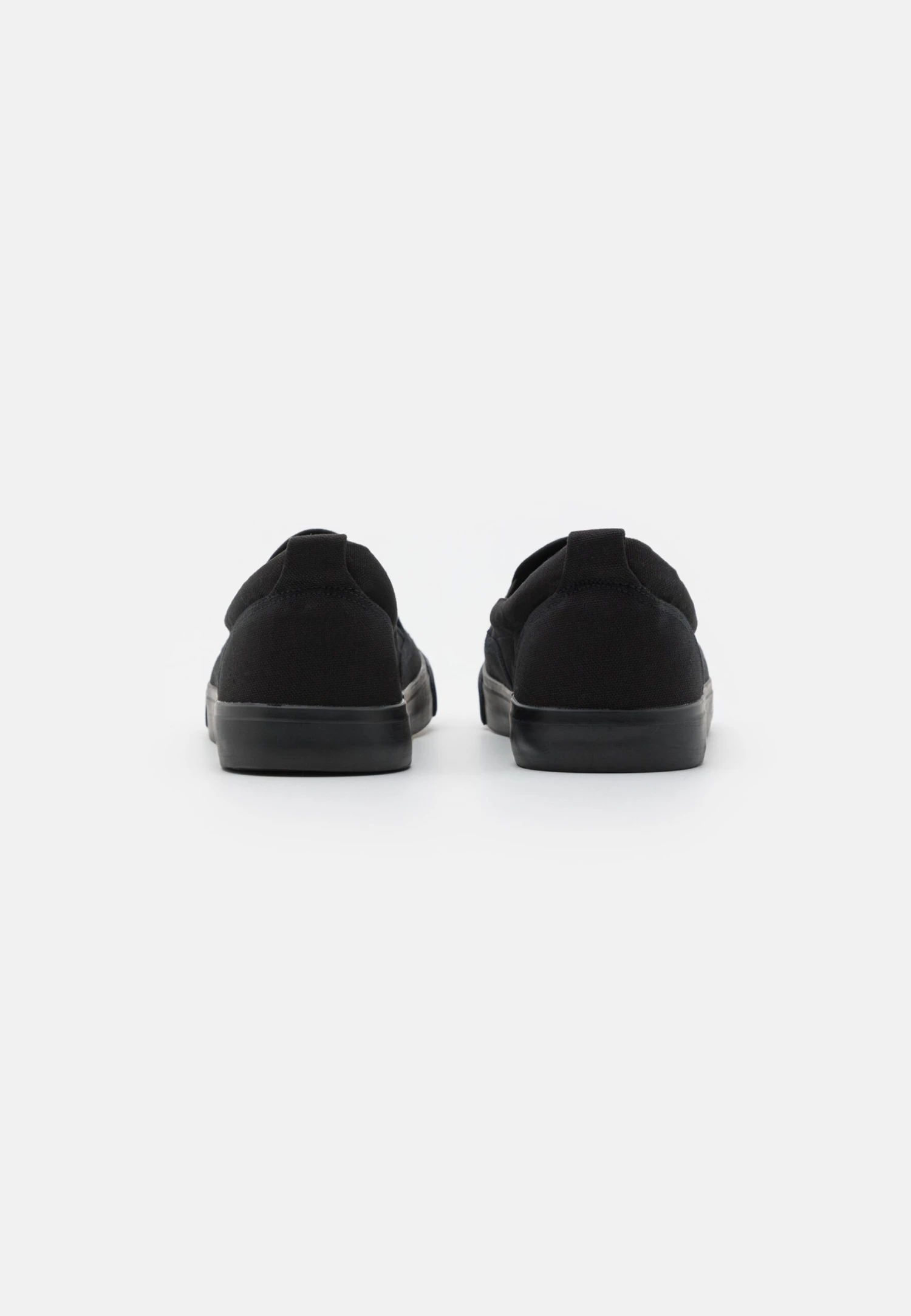 Pier One Unisex - Slippers - Black 5 Pier One Unisex - Slippers - Black - Bilde 3