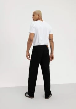 Pier One Jeans Relaxed Fit - Black Denim 10 Pier One Jeans Relaxed Fit - Black Denim -Pier One bf404b2702f147db8268635cd2118982