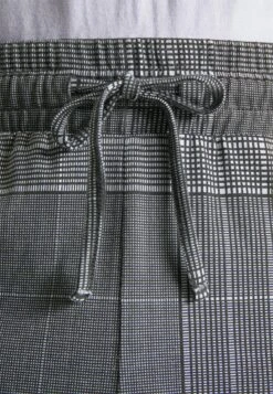 Pier One 3 Pack - Pyjamasbukse - Blue/Dark Blue/Black 15 Pier One 3 Pack - Pyjamasbukse - Blue/Dark Blue/Black -Pier One d040857d83c84b9aa67e9aeb5d1e91a0