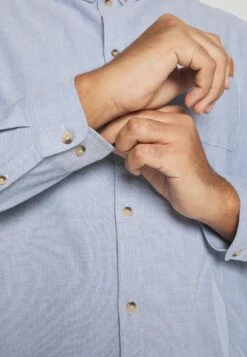 Pier One Oxford - Skjorte - Light Blue -Pier One d0f3517b8dcc4ed8944314d9a3607504