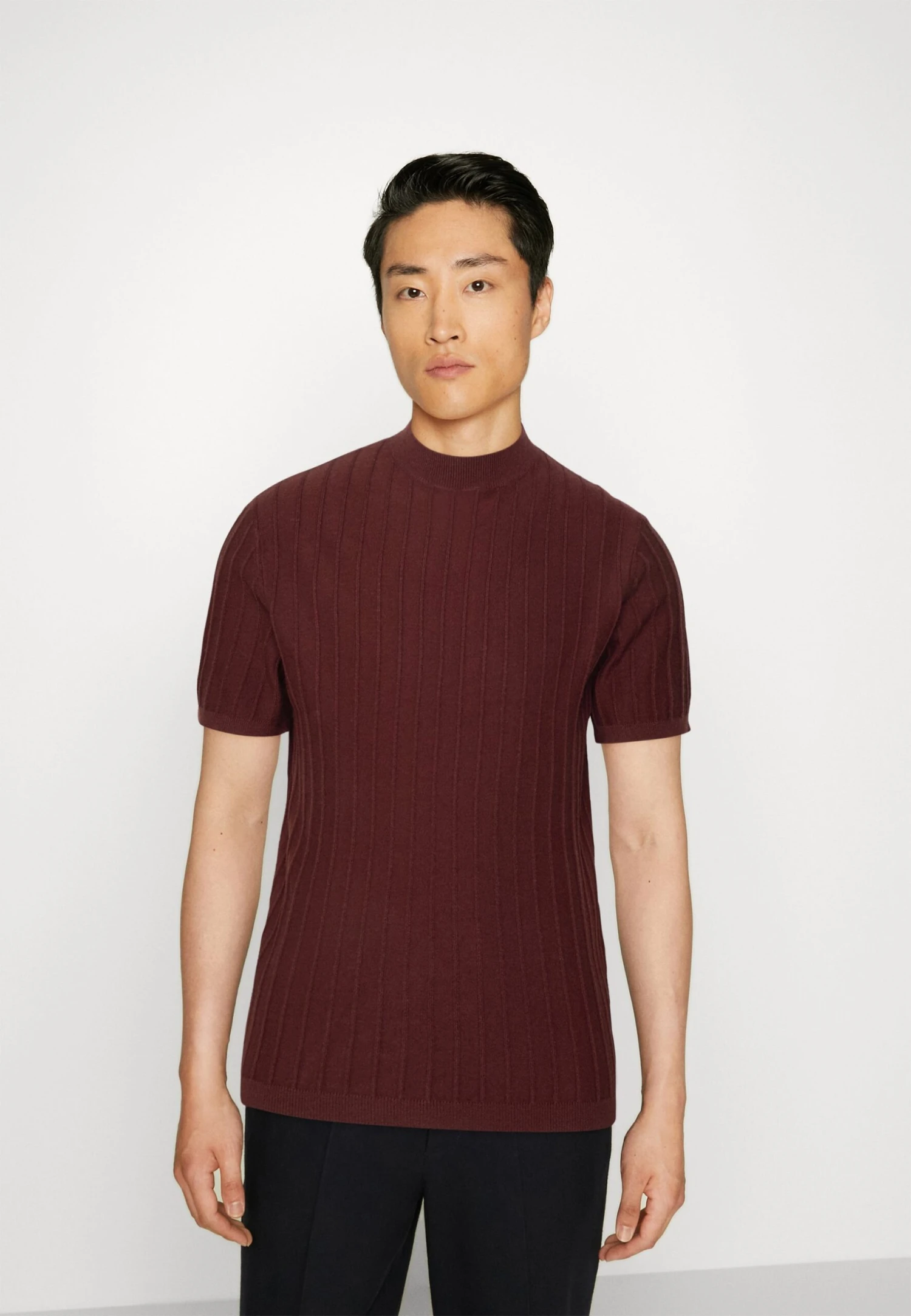 Pier One T-Shirts Med Print - Brown 3 Pier One T-Shirts Med Print - Brown