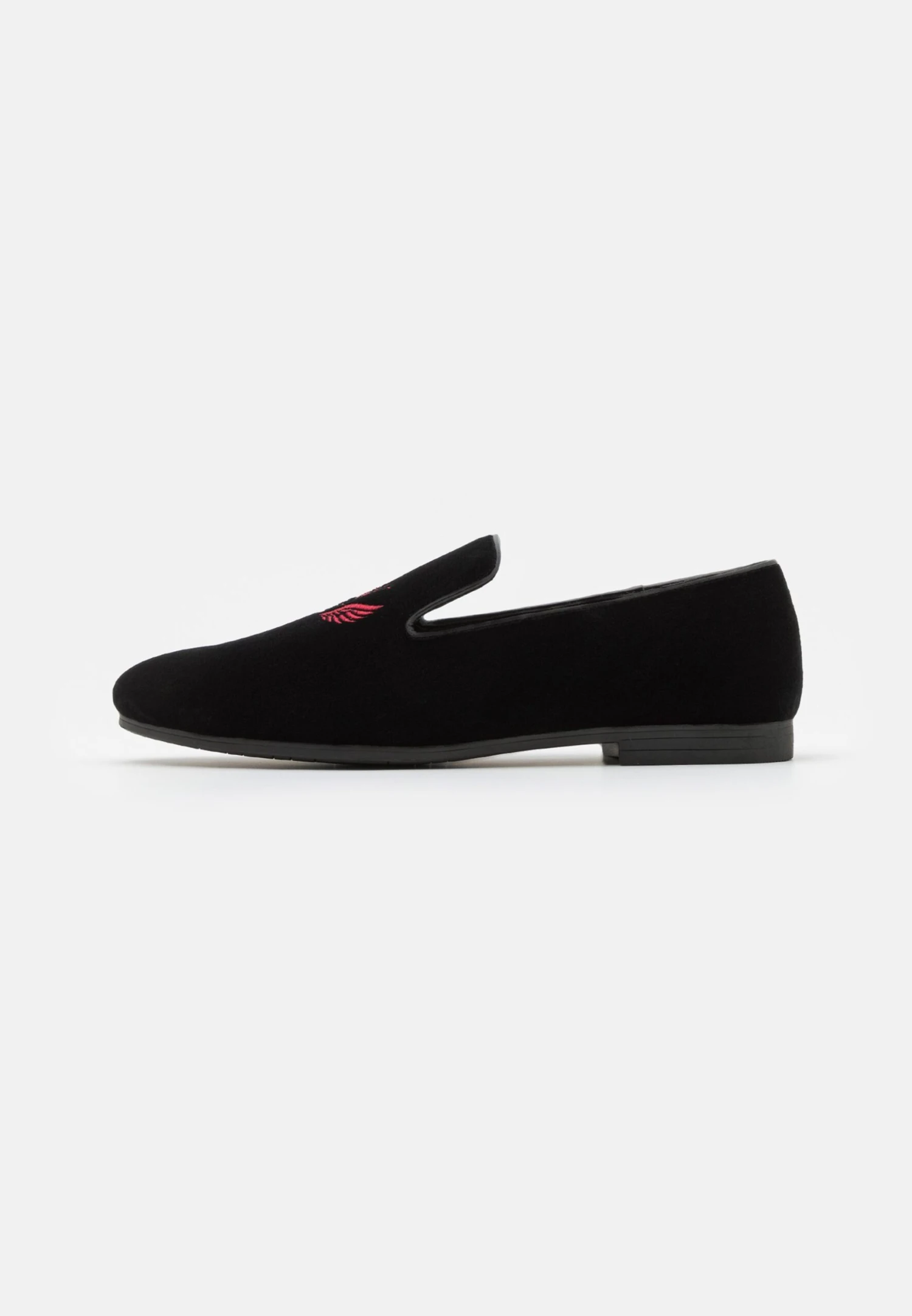 Pier One Slippers - Black 3 Pier One Slippers - Black