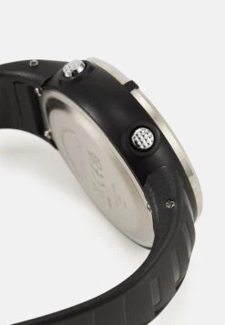 Pier One Digitalklokke - Black -Pier One dfcadef68cfc4a609a0016c90bfeab73