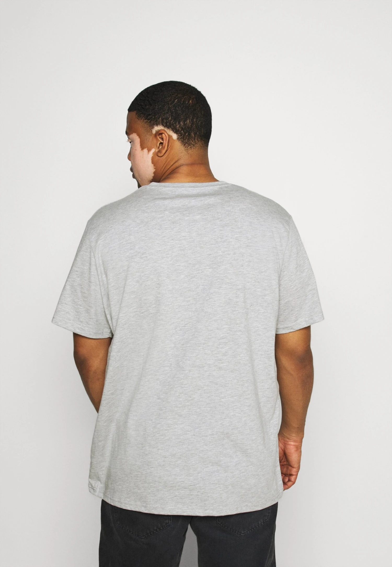 Pier One 5 Pack - T-Shirts - Khaki/Grey/Dark Blue 5 Pier One 5 Pack - T-Shirts - Khaki/Grey/Dark Blue - Bilde 3